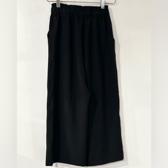 Lululemon NEW Noir Tie Waist Crop Pants in Black‎ 2 - Picture 3 of 10